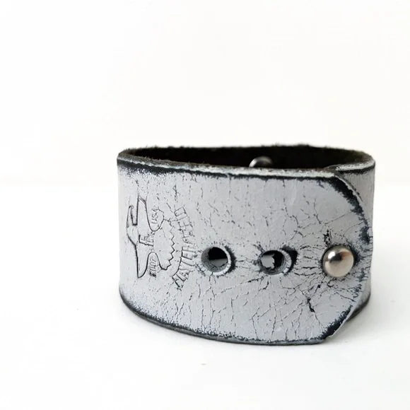 Leather Cuff Bracelet Metal - Picture 3 of 4